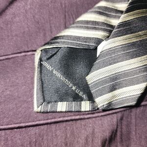 NWT $15 John Varvatos Men's Striped Black and Gray Tie